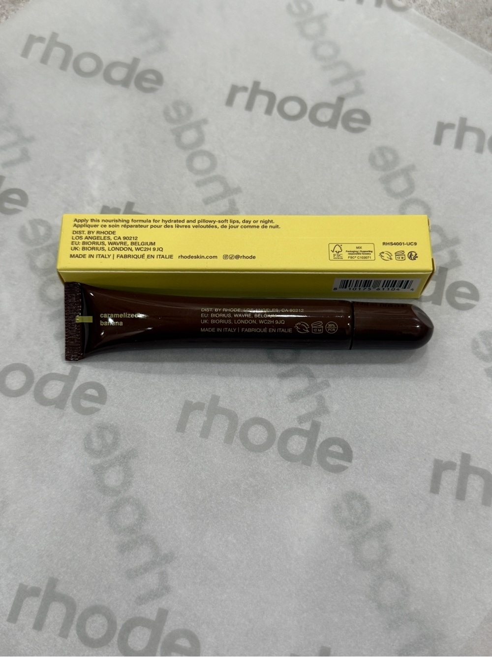 Rhode Bundle CARAMELIZED BANANA AND SUGARBERRY LIP TREATMENTS - Picture 3 of 11